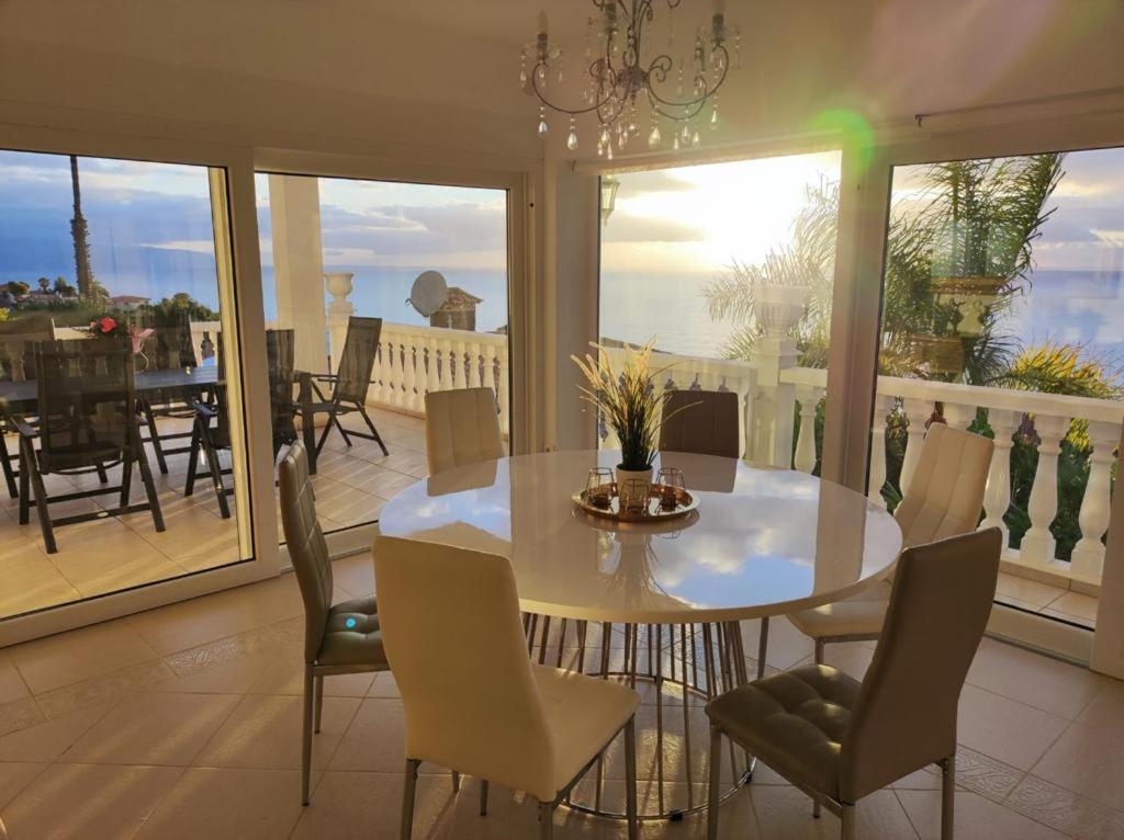 Villa Carioca - With Private Pool, Marvelous Garden And Amazing Ocean View El El Sauzal Buitenkant foto